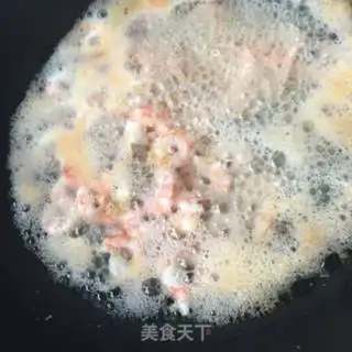 Make Garlic sweet shrimp and sunflower step 4