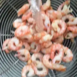 Make Garlic sweet shrimp and sunflower step 5