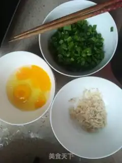 Make Shrimp-covered eggs step 0