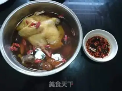 Make A chicken with red dates step 0