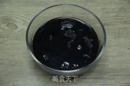 Make Black rice, red sugar step 1