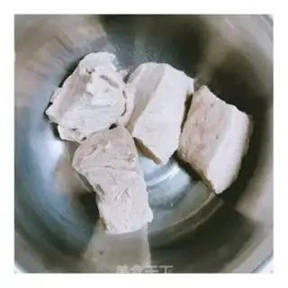 Make Homemade pork pine step 5