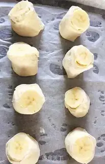 Make Banana balls step 4