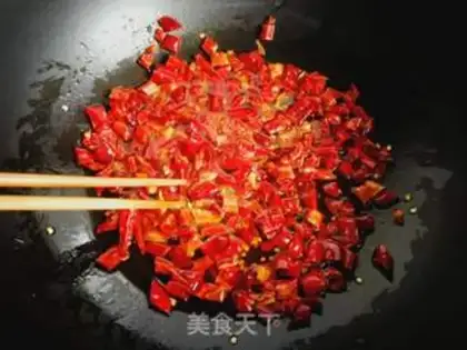 Make Homemade pepper oil step 3