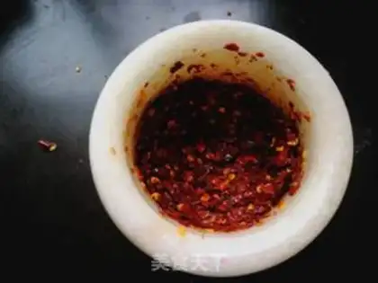 Make Homemade pepper oil step 8