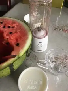 Make Watermelon shakes step 1
