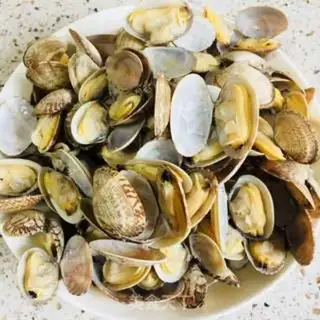 Make Scrambled clams step 2