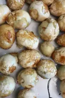 Make Spicy quail eggs step 4