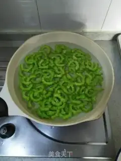Make Eggs and guacamole step 5