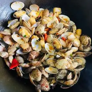 Make Scrambled clams step 5