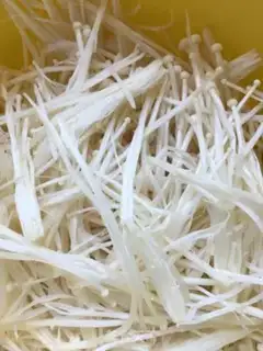Make Pepper cutters, golden mushrooms step 0