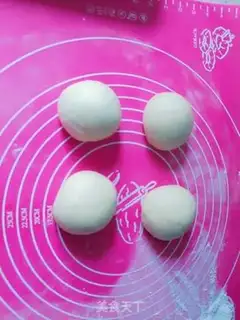 Make A little flower bread step 2