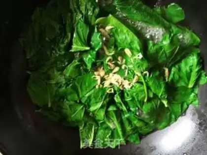 Make Empty cabbage egg soup step 5