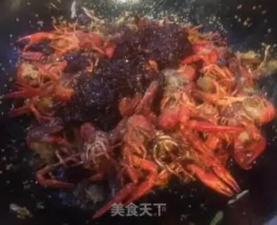 Make Spicy lobster step 7