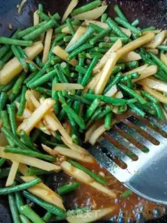 Make Soy potatoes and beans step 14