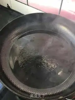 Make Fried eggs step 4