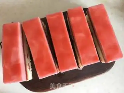 Make French strawberry cake step 30