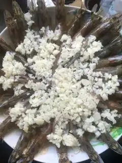 Make Garlic fans, gills, shrimp step 0