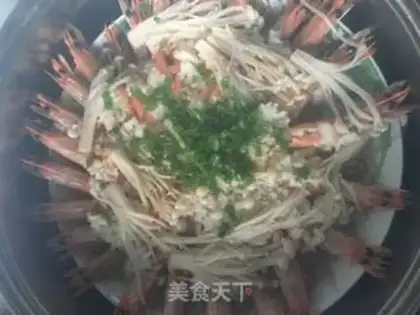 Make Garlic fans, gills, shrimp step 1