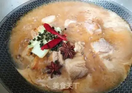 Make Red chicken claws with pork step 3