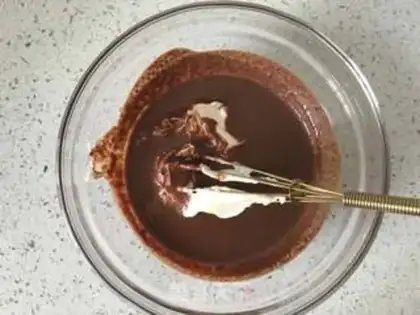 Make Chocolate pretzels step 3