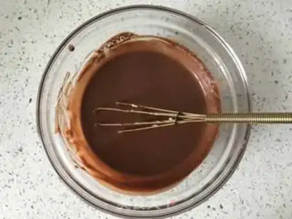 Make Chocolate pretzels step 4
