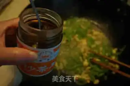 Make Sand and egg pepper noodles step 7