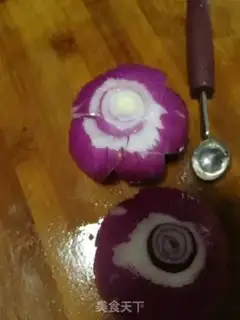 Make Onion Lotus step 2