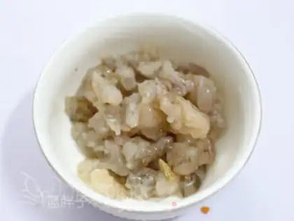 Make Baby shrimp intestines step 0