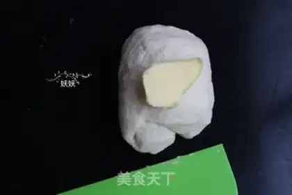 Make Shrimp-dry pizza step 1