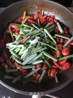 Make Thirteen crayfish step 7