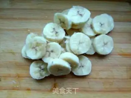Make Fast-hand banana souffle step 1