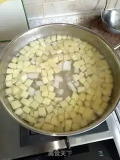 Make Fruit soup step 1