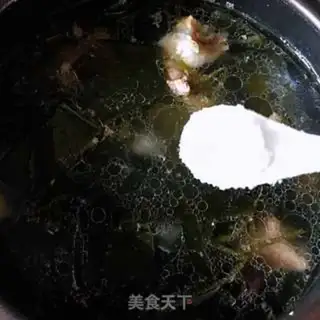 Make Ribbon seaweed soup step 6