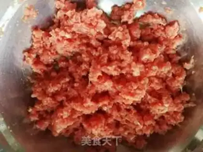 Make A simple beef water bun step 1