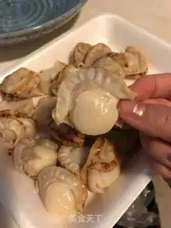 Make Garlic butter scallops step 0