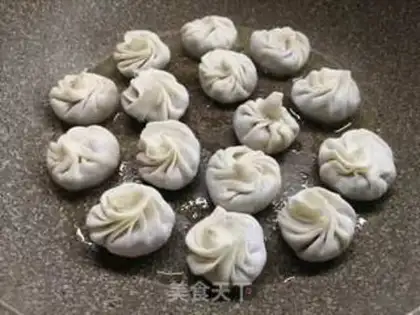Make A simple beef water bun step 8