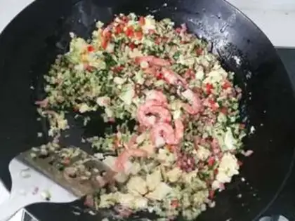 Make Shrimp rice step 4