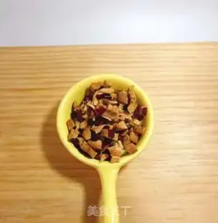Make Sweet and red dates step 1