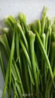 Make Celery and pickles step 0