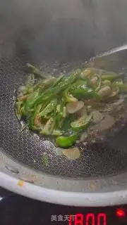 Make Pyramid fried eggs step 1