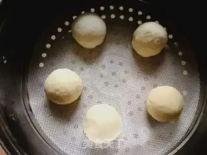 Make White buns step 5