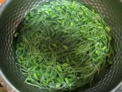 Make Black bean sprouts step 4