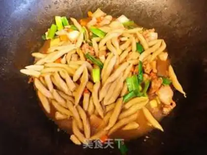 Make The lamb noodles step 5