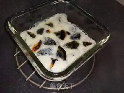 Make Three-coloured eggs step 5