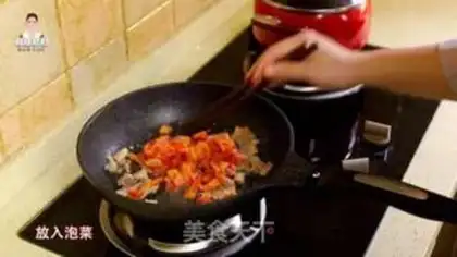 Make Hot cabbage and gravy step 5