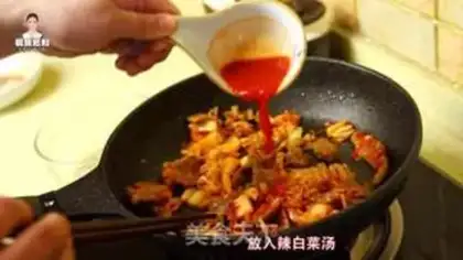 Make Hot cabbage and gravy step 6