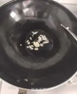 Make Salted egg curd soup step 2