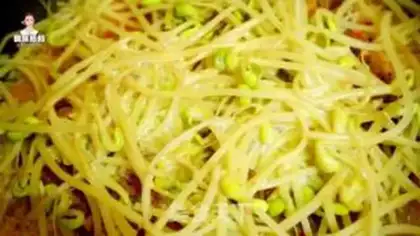 Make Hot cabbage and gravy step 16