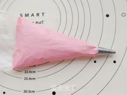 Make A pink pony step 11